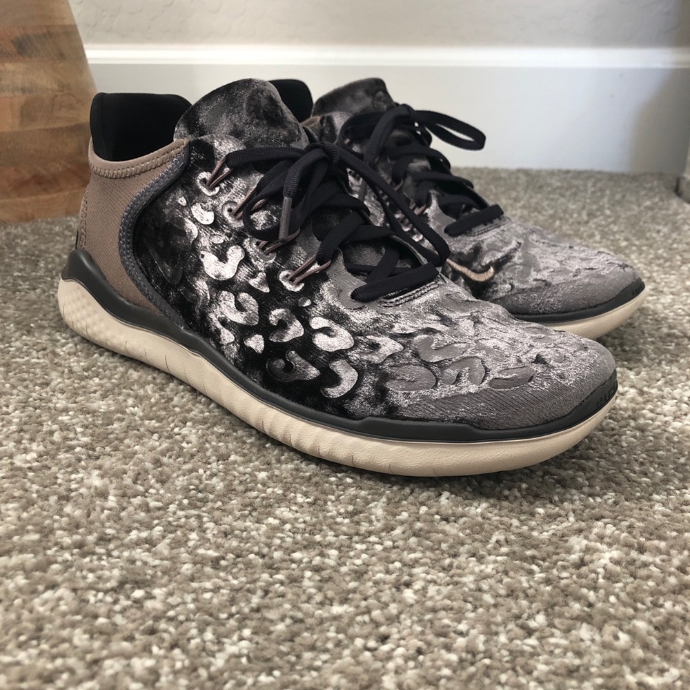 Nike Free velvet sneakers